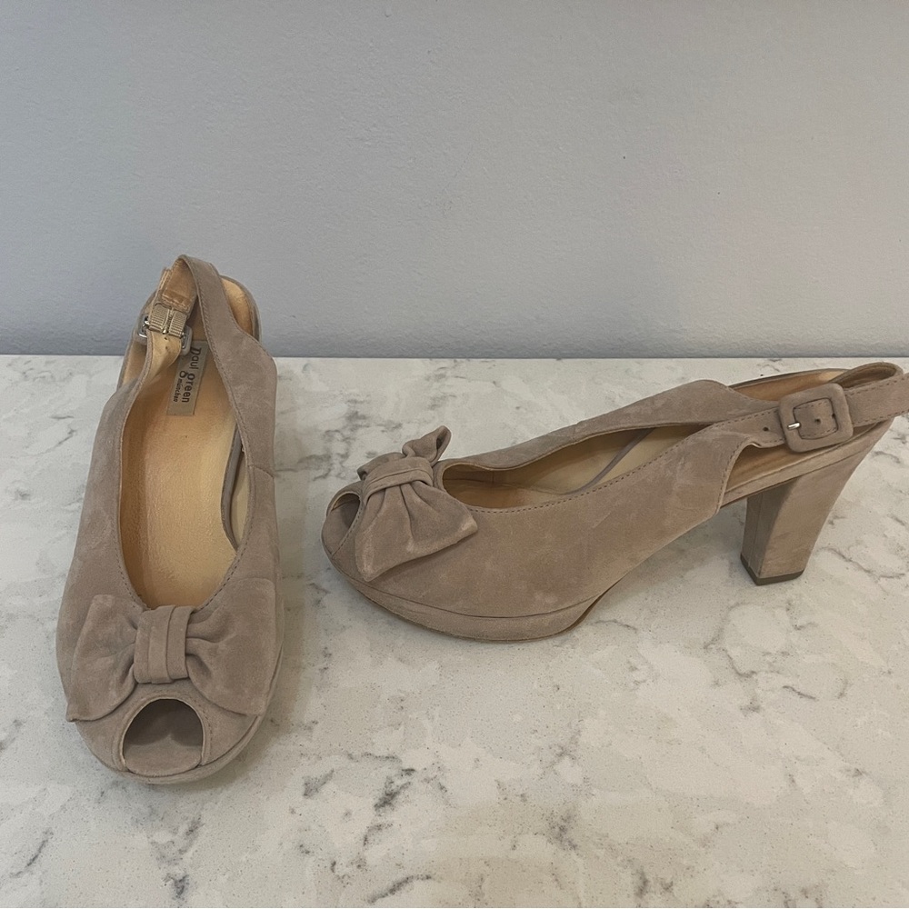 Paul Green Retro Beige 1” Platform Peep Toe Sling Back Heels Size 8